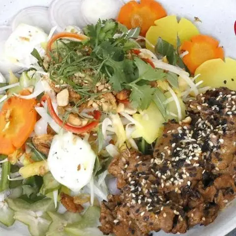 Hình ảnh Gỏi bò kiểu Khoái - Khoái's beef salad