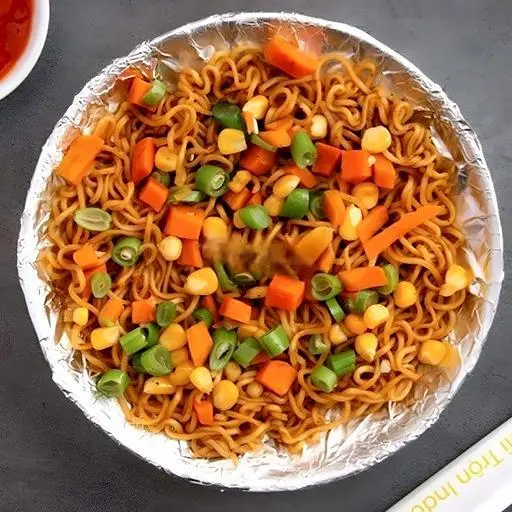 Hình ảnh Mì trộn rau củ