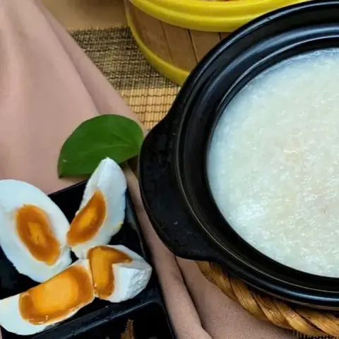 Hình ảnh Cháo trắng - 2 trứng muối