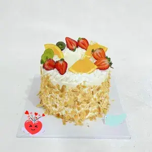 Hình ảnh Bánh kem bắp gắn trái cây tươi ( size 12cm )