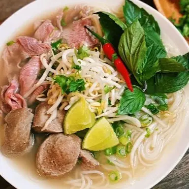 Hình ảnh Phở tái viên