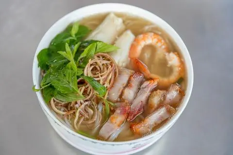 Hình ảnh Bún nước lèo đầy đủ
