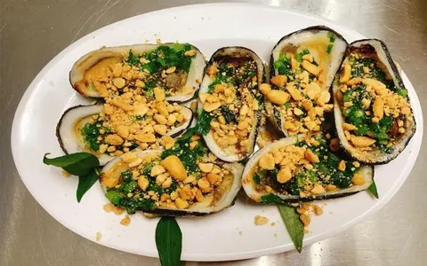 Hình ảnh Sò dẹo nướng mỡ hành