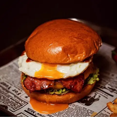 Hình ảnh Burger trứng và bacon - Egglover burger
