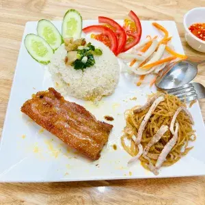 Hình ảnh Cơm ba rọi bì