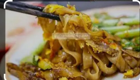 Hình ảnh Hủ tiếu xào trứng