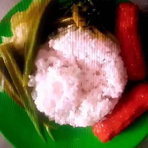 Hình ảnh Cơm xúc xích chay
