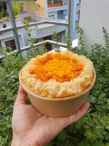Hình ảnh Bông lan trứng muối chà bông