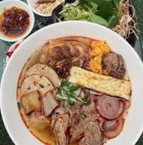 Hình ảnh Bún Bò Huế Không Móng