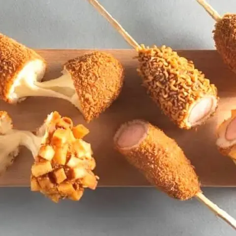Hình ảnh Hotdog xúc xích phô mai