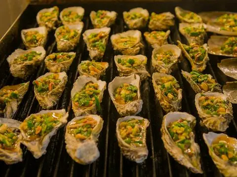Hình ảnh Hàu nướng mỡ hành