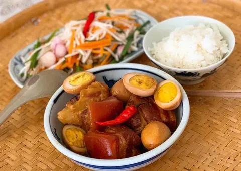 Hình ảnh Cơm thịt kho trứng