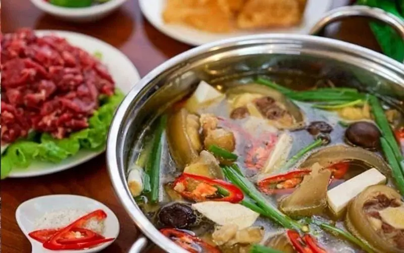 Hình ảnh Lẩu  thập cẩm siêu lớn