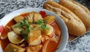 Hình ảnh Bánh mì cà ri gà cay