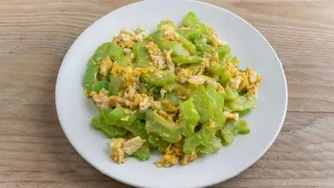 Hình ảnh Khổ qua xào trứng