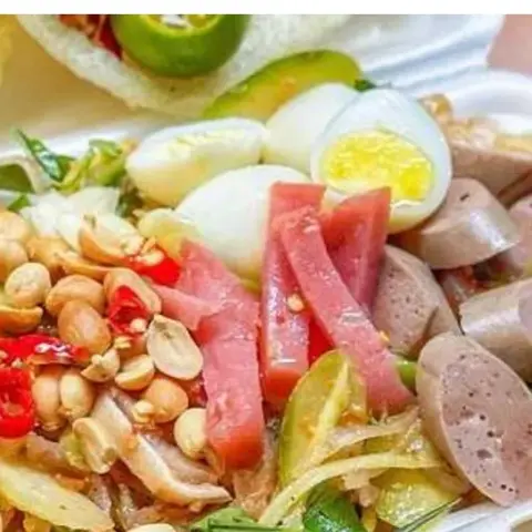 Hình ảnh Tré trộn đặc biệt cô út Ngọc Loan - phồng tôm