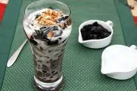 Hình ảnh Sữa tươi sương sáo đường đen