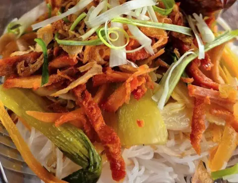Hình ảnh Bún gạo xào xá xíu