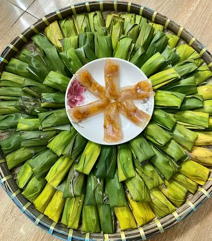 Hình ảnh Bánh bột lọc tôm thịt lá chuối - 100 cái
