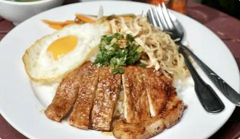 Hình ảnh Cơm sườn bì ốp la