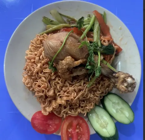 Hình ảnh Mì trộn gà