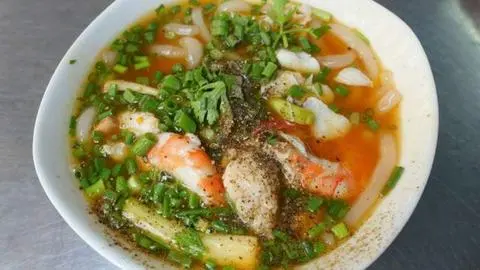 Hình ảnh Bánh canh cua tô thường