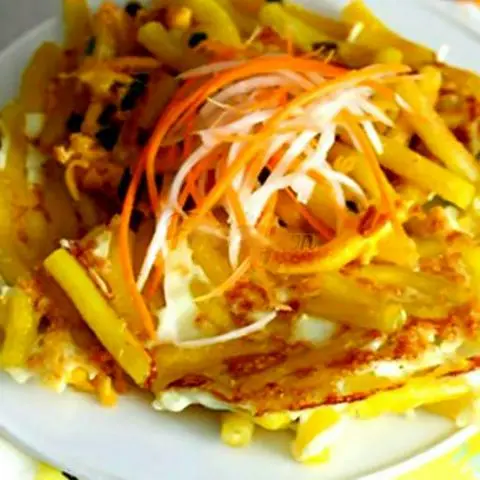 Hình ảnh Nui xào trứng
