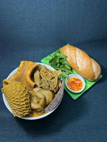 Hình ảnh Bánh mì phá lấu bò ( phần lớn )