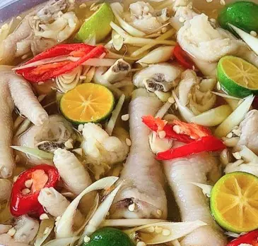 Hình ảnh Chân gà muối sả ớt