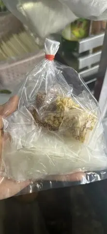 Hình ảnh Bánh tráng tỏi ớt không trộn