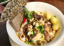 Hình ảnh Mì Quảng bắp bò tái