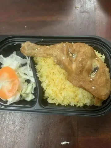 Hình ảnh Cơm gà nước mắm