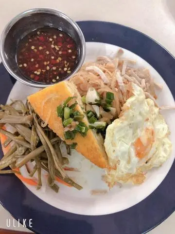 Hình ảnh Cơm tấm bì chả ốp la