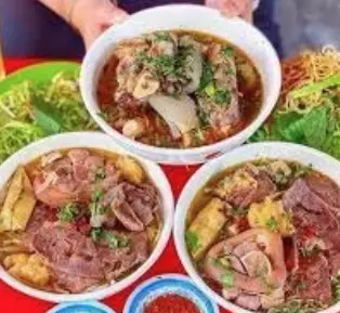 Hình ảnh Bún bò sụn nạm chả