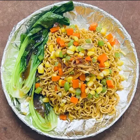 Hình ảnh Mì trộn rau củ