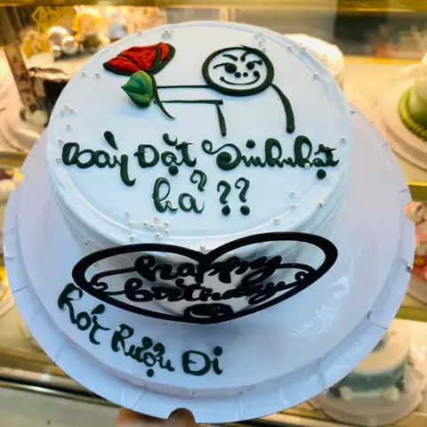 Hình ảnh Bánh kem mẫu bày đặt sinh nhật