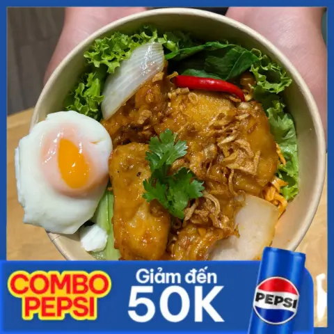 Hình ảnh Combo Mì trộn chả cá cháy tỏi + pepsi