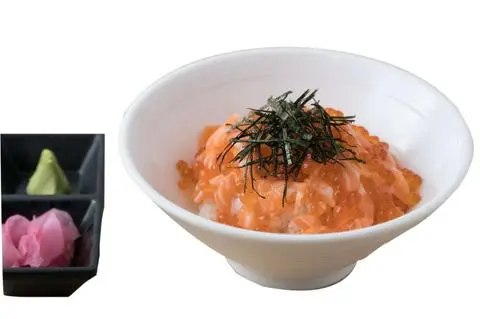Hình ảnh Cơm cá hồi trứng cá hồi