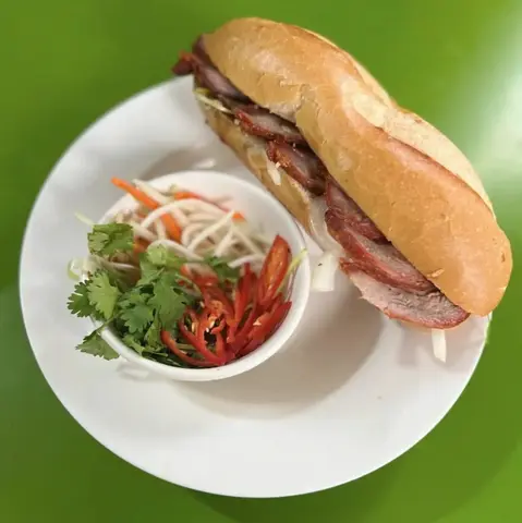 Hình ảnh Bánh mì xá xíu - nạc dăm