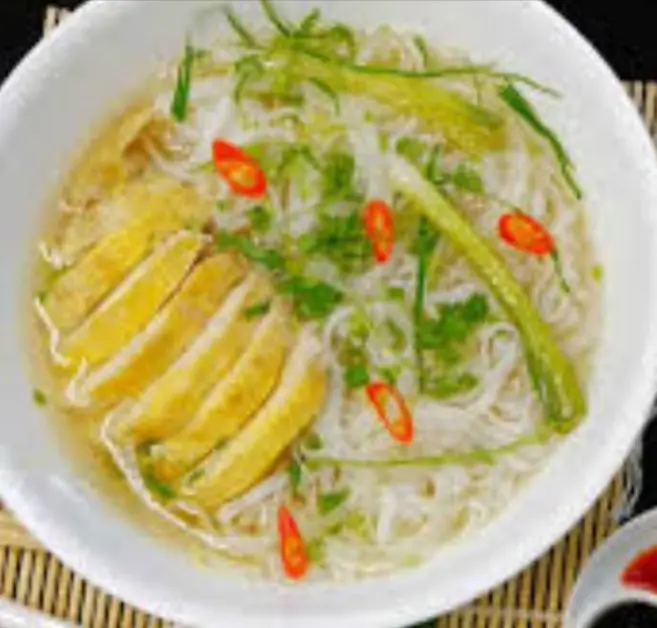 Hình ảnh Bún gà chặt