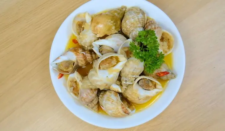 Hình ảnh Ốc bulot cháy bơ tỏi