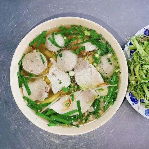 Hình ảnh Hủ tiếu chả thịt