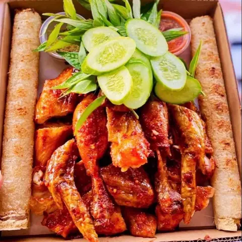 Hình ảnh Gà nướng 2 cơm lam