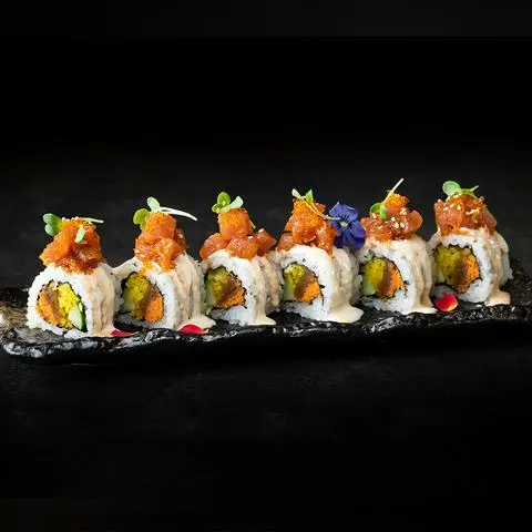 Hình ảnh Sushi cuộn cá ngừ tartare