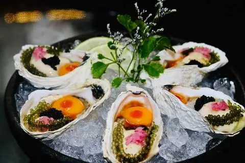 Hình ảnh Sashimi Hàu sữa trứng cút