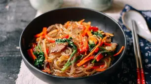 Hình ảnh Miến trộn Hàn Quốc