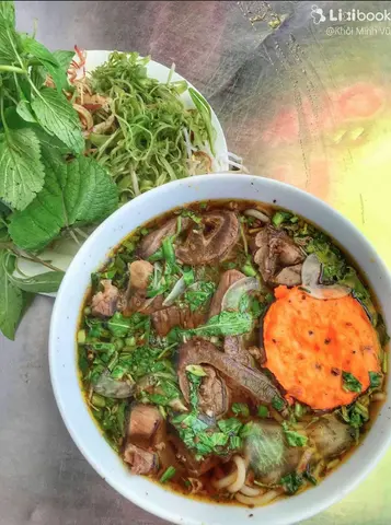 Hình ảnh Bún bò gân - chả