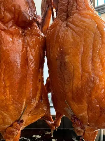 Hình ảnh Vịt quay lá móc mật