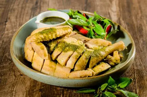 Hình ảnh Gà lạnh thảo mộc