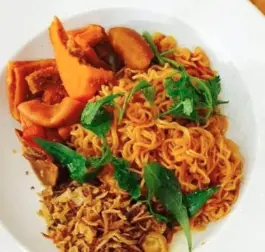 Hình ảnh Mì gói phá lấu heo